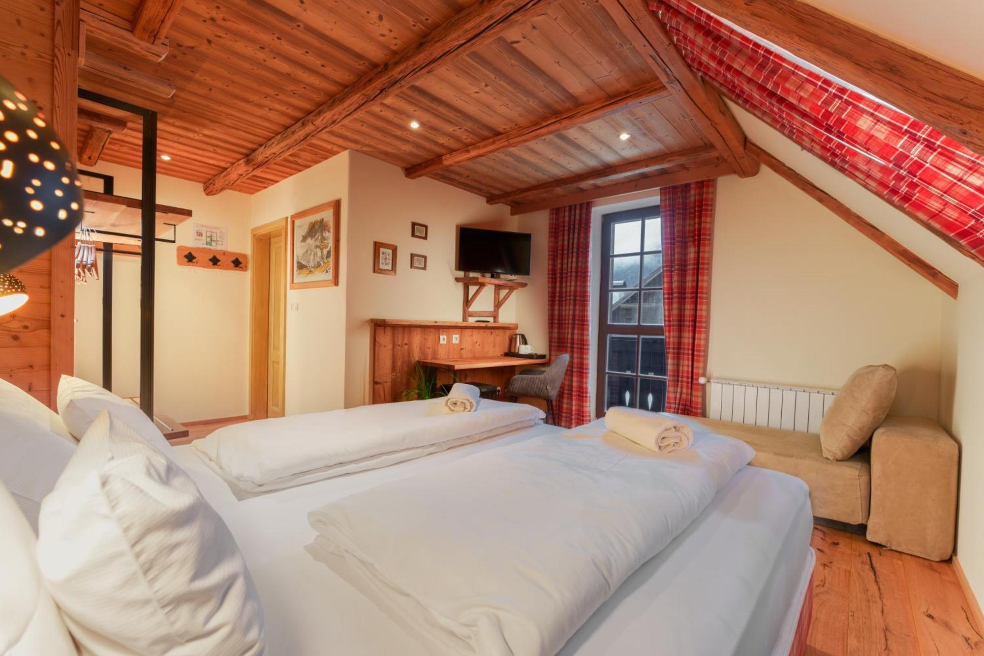 Hotel Gostilna Pri Martinu Kranjska Gora Exterior foto